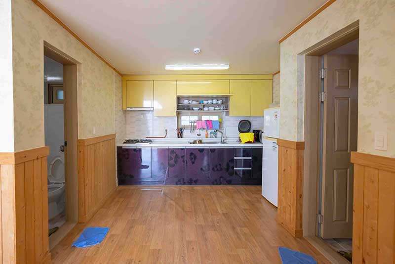 임실 학정마을 독채 숙소 주방 공간